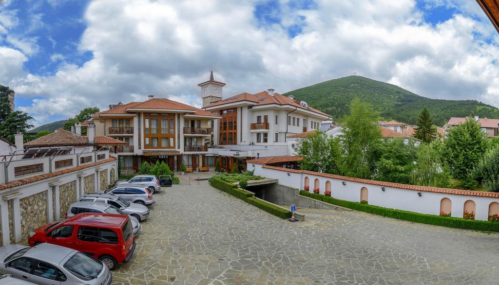 National Palace Wine &